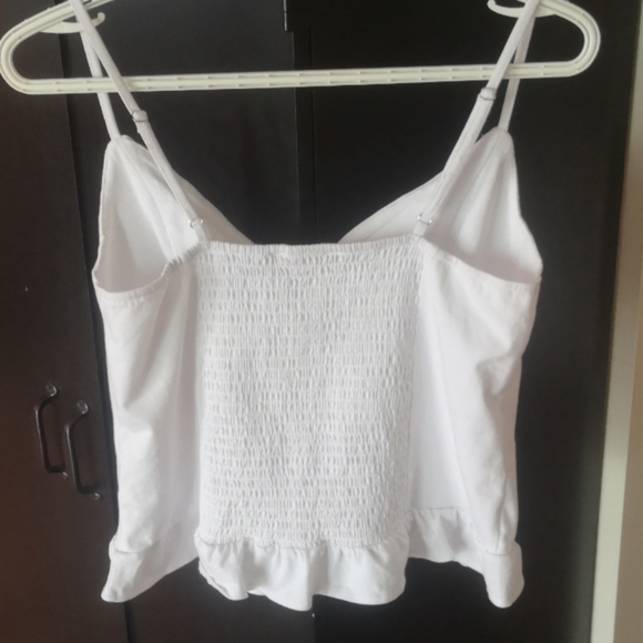 White guess top - Picture 3 of 5